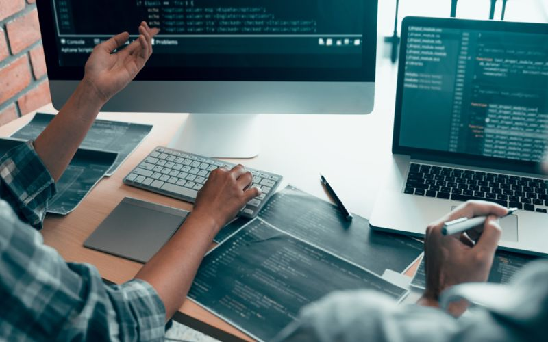 Học đại học từ xa ngành Công nghệ thông tin giúp thăng tiến sự nghiệp như thế nào?